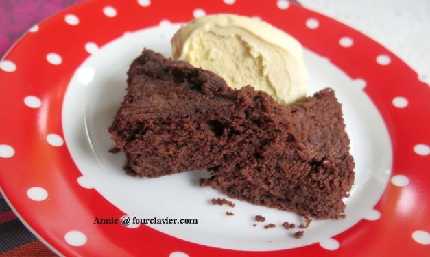 Gâteau au chocolat et son caramel au beurre salé