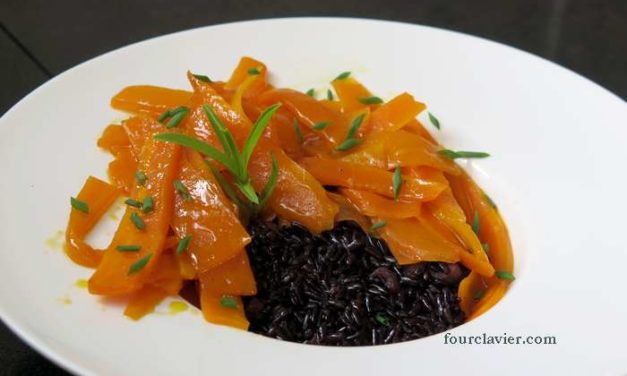 Riz venere aux carottes, sauce à l’orange