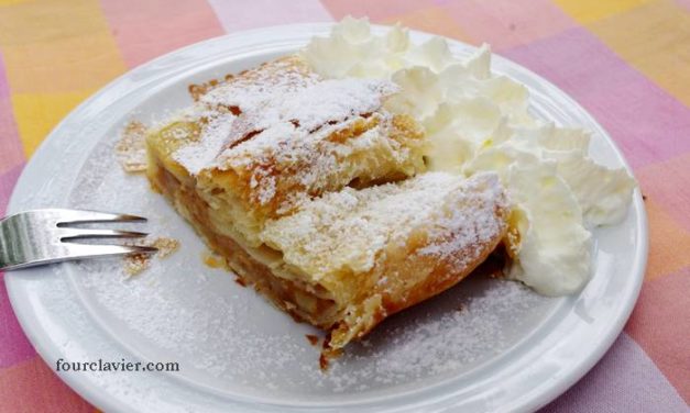 Strudel aux pommes et raisins secs, spécialité autrichienne