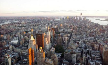 New-York au coucher du soleil, depuis le haut de l’Empire State Building